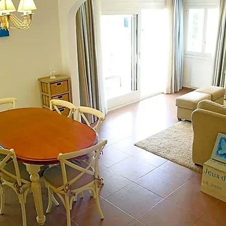 Hotel Beautiful Seafront House 4*