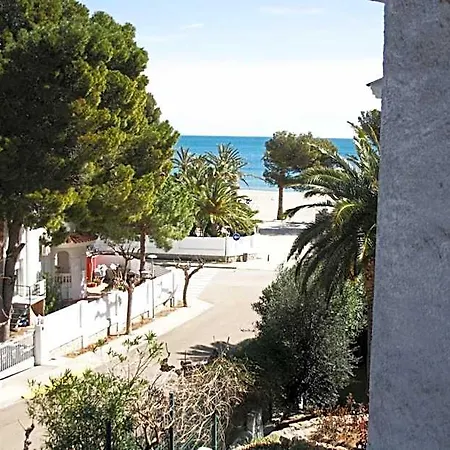 Hotel Beautiful Seafront House 4*